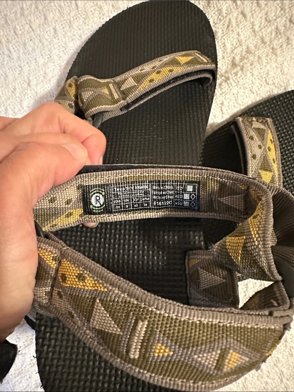 Men’s size 10 TEVA Sandals with Patterned Straps -olive, grey and gold